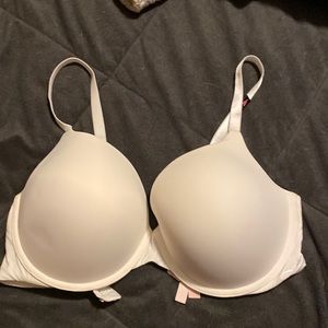 New with tags Victoria’s Secret bra